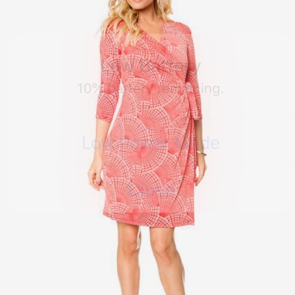 A Pea in the Pod Dresses & Skirts - A Pea In the Pod Printed Faux Wrap Dress